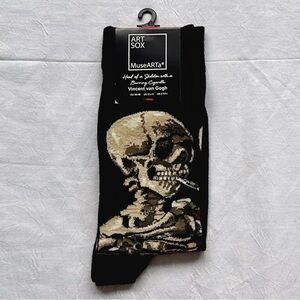 Black Skull Socks